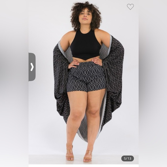 PLUS SIZE 2 piece short set sizes XL-3X - Picture 3 of 4